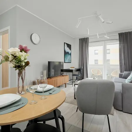 Promenady By Renters * Breslau